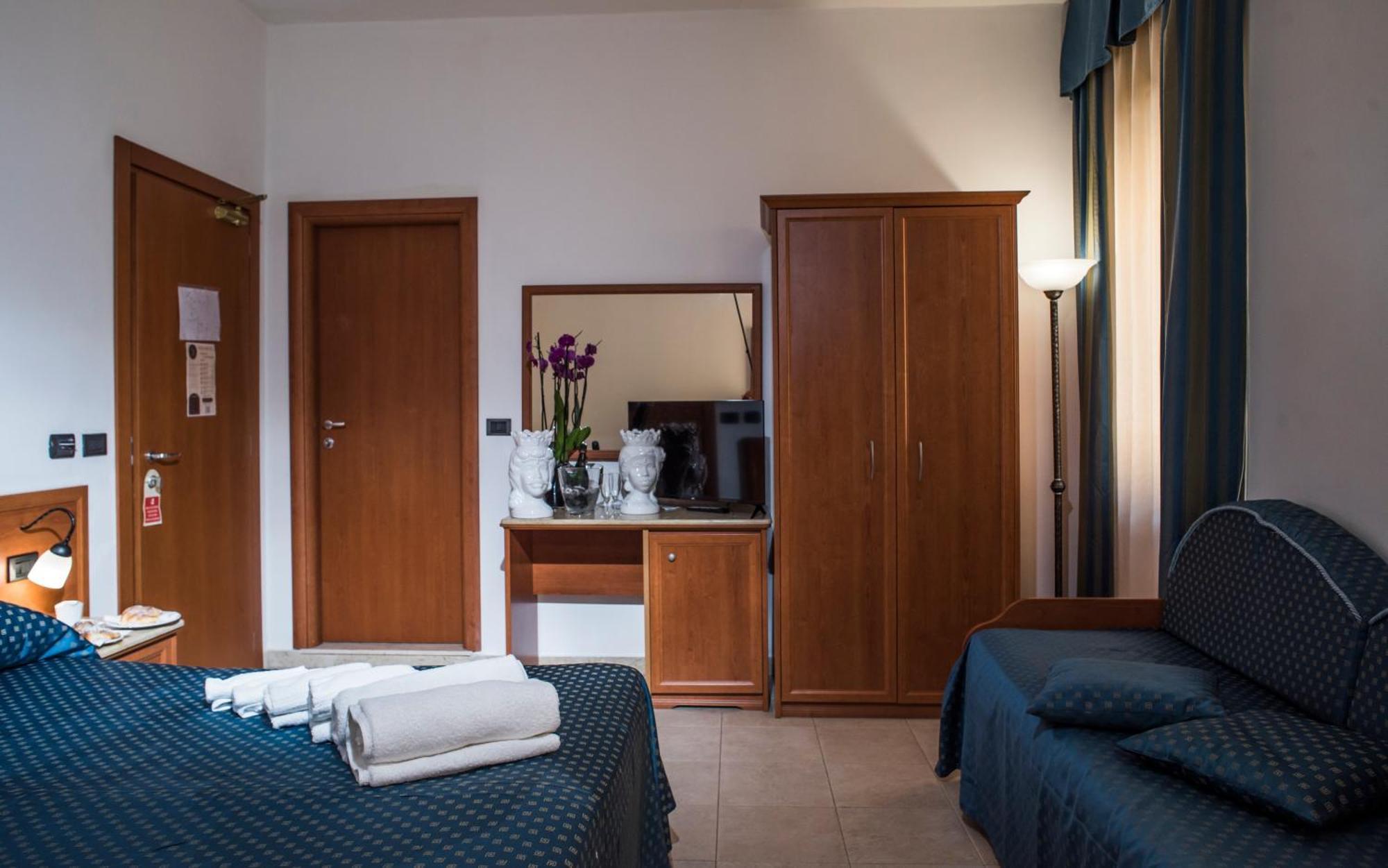 פיאצה ארמרינה Gh Hotel מראה חיצוני תמונה