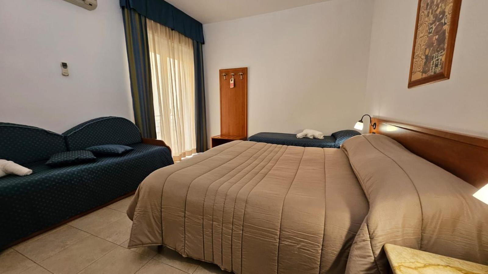 פיאצה ארמרינה Gh Hotel מראה חיצוני תמונה