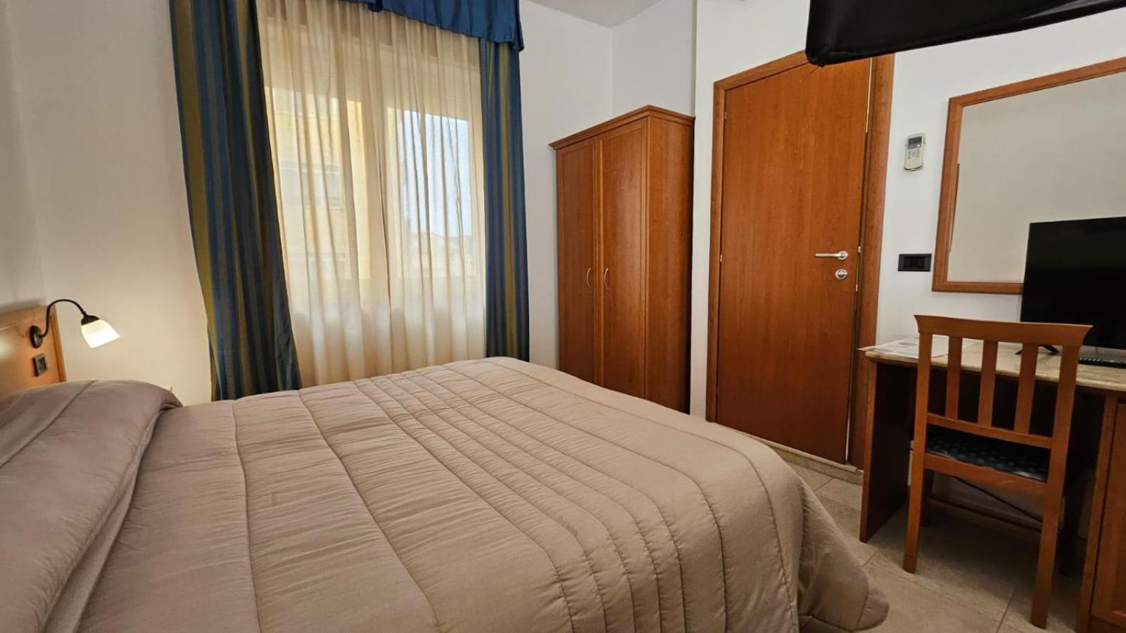 פיאצה ארמרינה Gh Hotel מראה חיצוני תמונה
