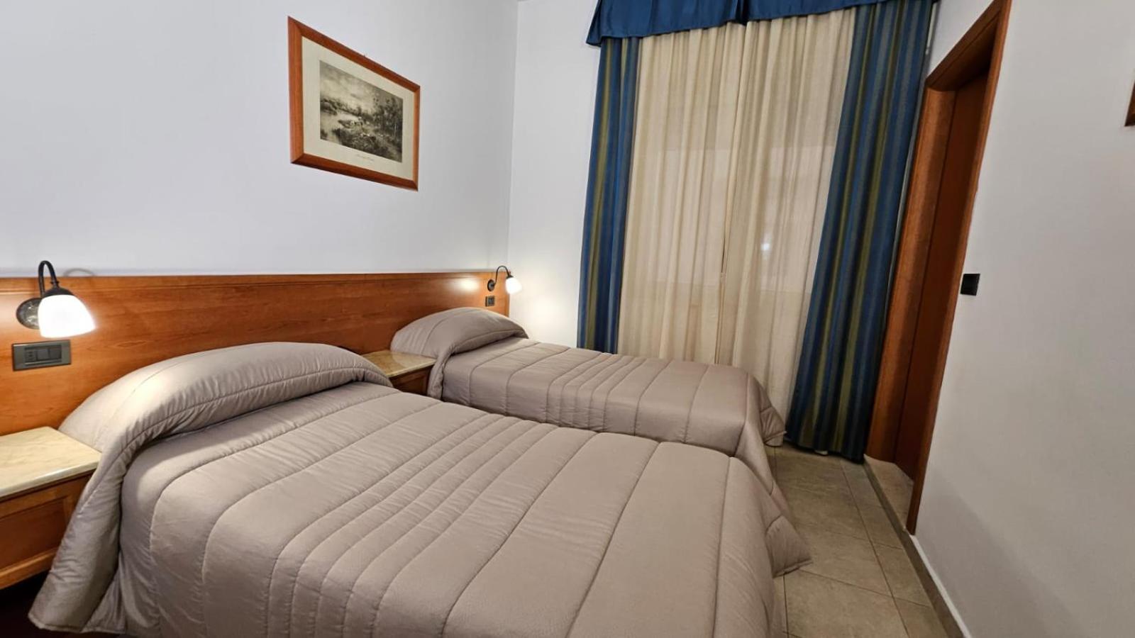 פיאצה ארמרינה Gh Hotel מראה חיצוני תמונה