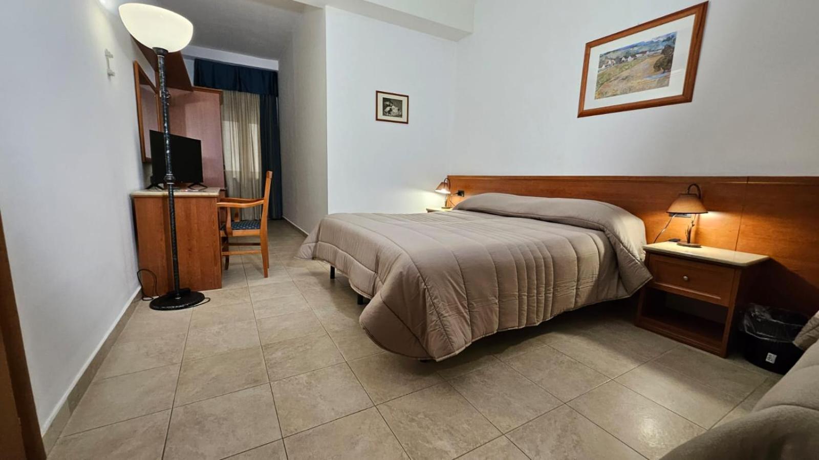 פיאצה ארמרינה Gh Hotel מראה חיצוני תמונה