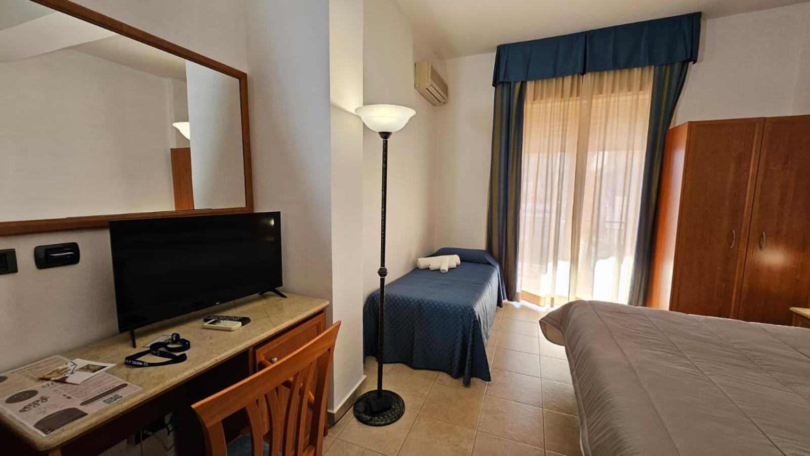 פיאצה ארמרינה Gh Hotel מראה חיצוני תמונה