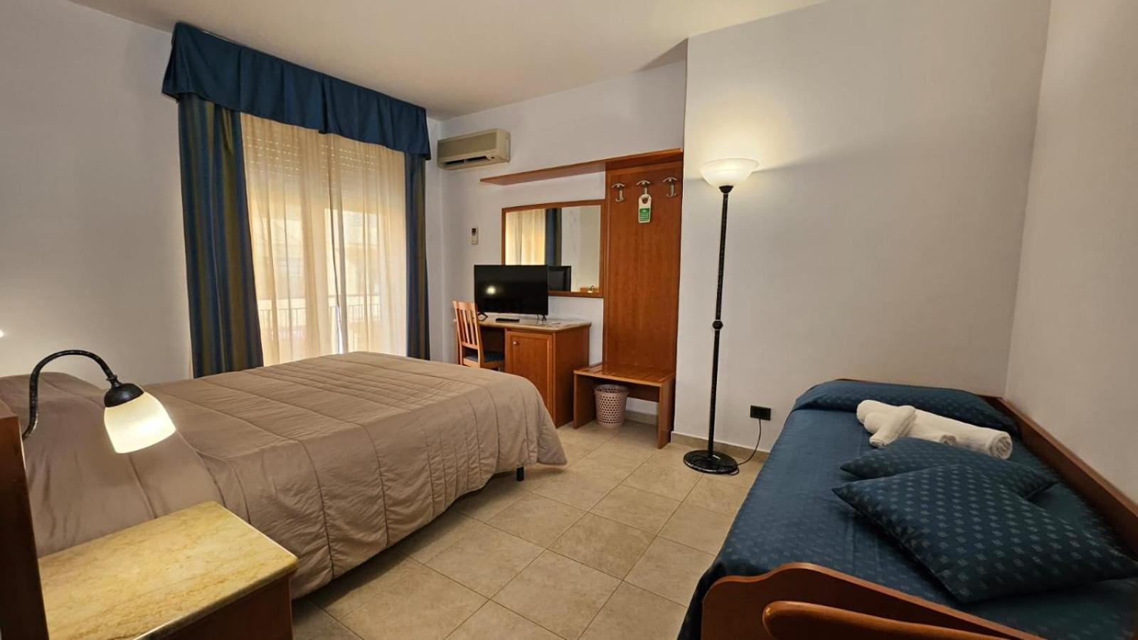 פיאצה ארמרינה Gh Hotel מראה חיצוני תמונה