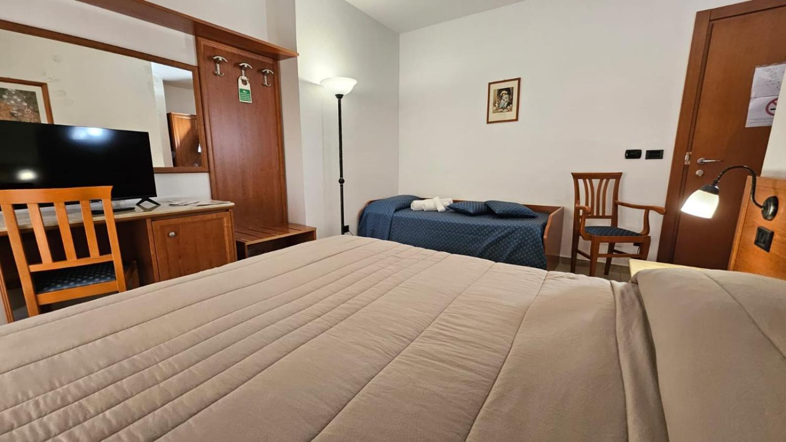 פיאצה ארמרינה Gh Hotel מראה חיצוני תמונה